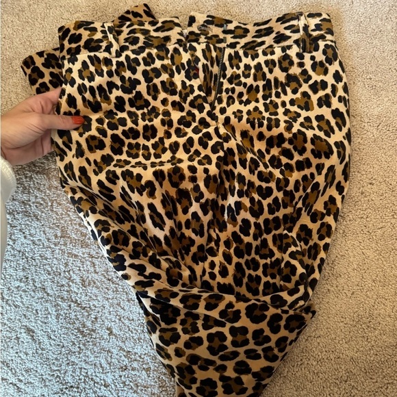 Frame- NWT Velvet Leopard Mini Boot Cut Pants - Picture 7 of 7